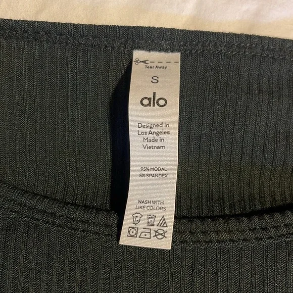 Alo ribbed long sleeve top - Picture 4 of 4